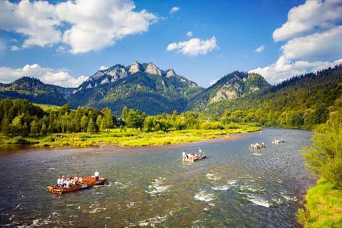 polonia-in-bici-la-ciclabile-velo-dunajec-sul-fiume-anche-in-zattera-pieniny