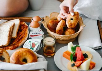 La colazione prima di andare in bicicletta per avere l'energia necessaria