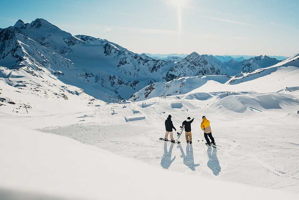 Sciare sui ghiacciai del Tirolo Stubaier Gletscher