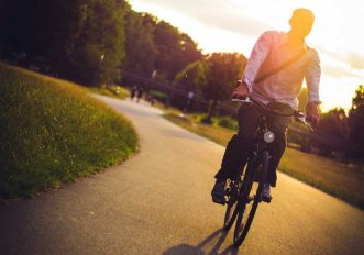 Le luci in bicicletta non sono obbligatorie anche di giorno