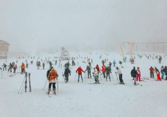 Sulle piste da sci solo con il vaccino