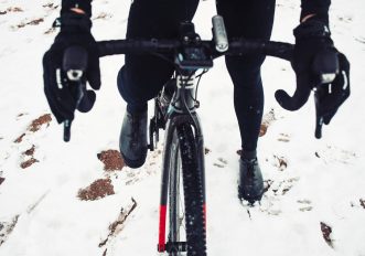 Freddo ai piedi in bici in inverno