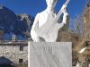 il-busto-di-david-bowie-a-campocatino