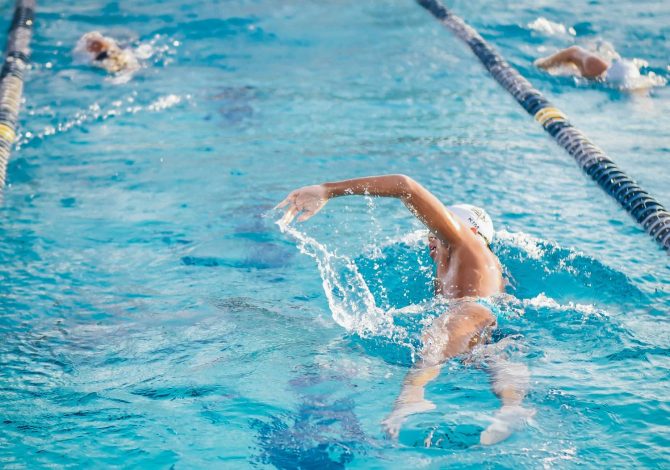 Cosa è vietato fare in piscina