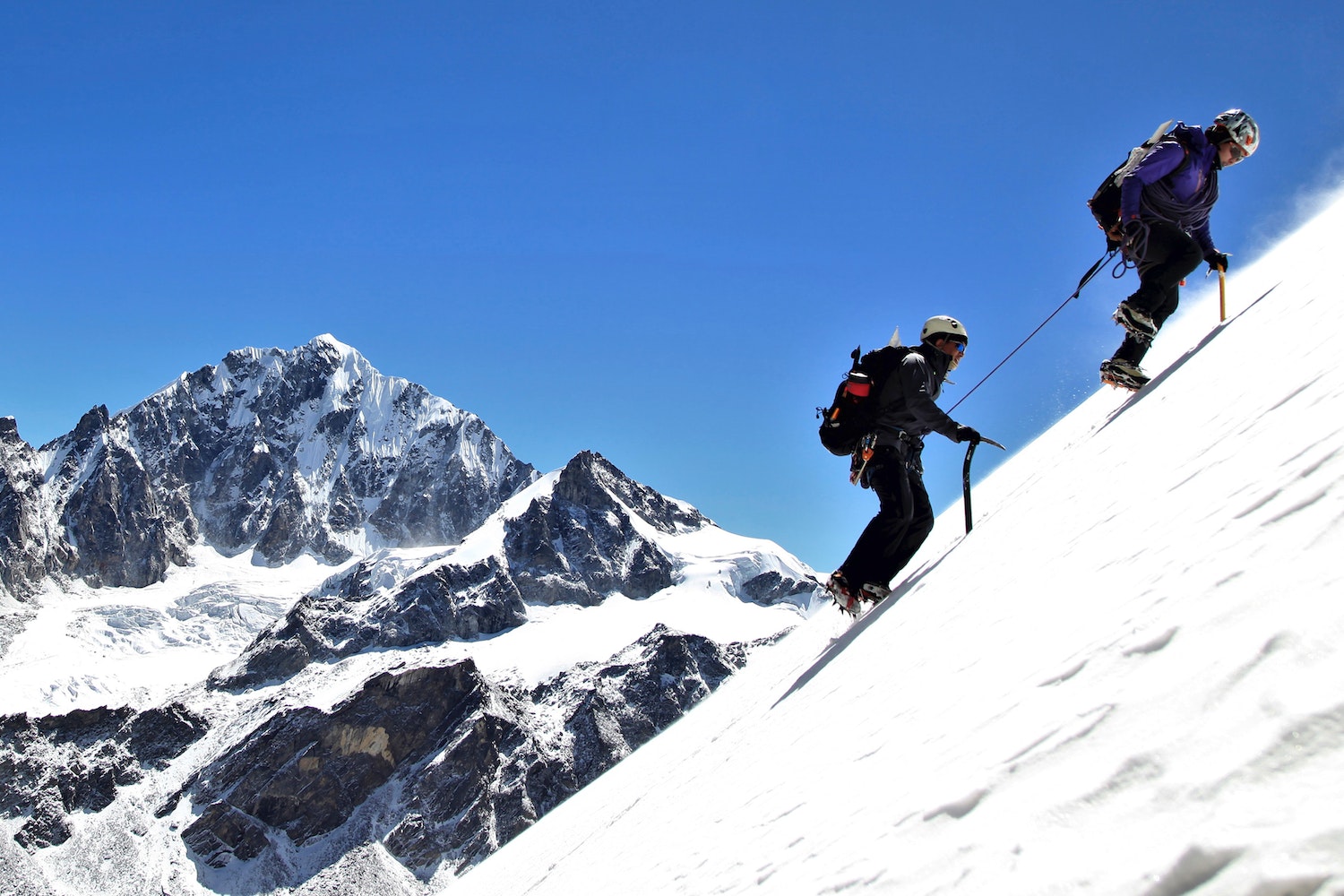 Attrezzatura per alpinismo: cosa serve per cominciare a scalare
