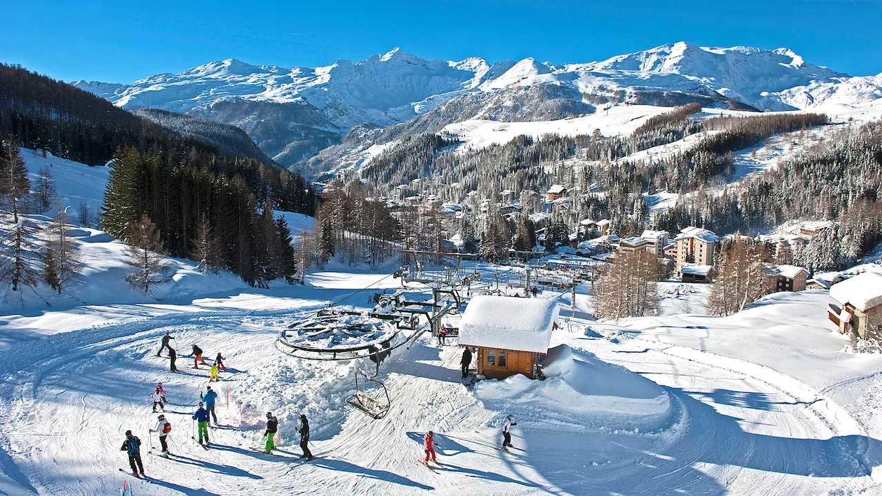 Ski area Madesimo Valchiavenna, la neve a un passo da Milano nella natura incontaminata