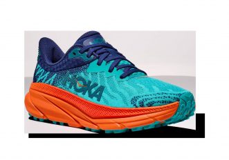 Tra la strada e i trail c'è la nuova HOKA Challenger 7