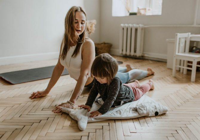 Le prime 7 facili posizioni yoga per iniziare da soli