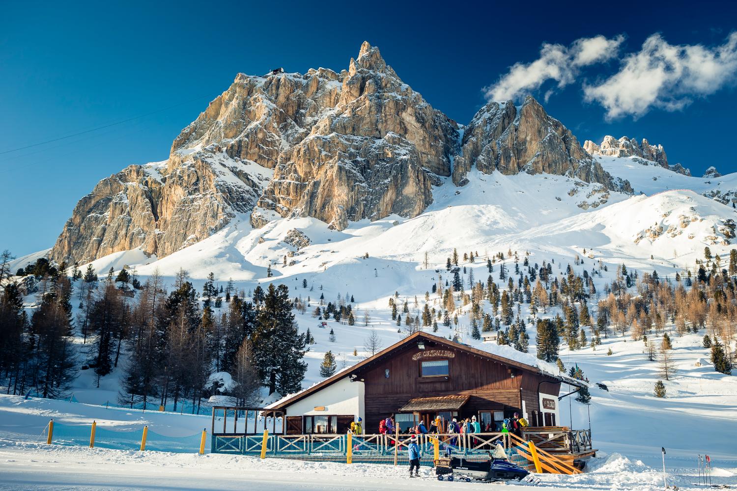 Sciare dall'Alta Badia a Cortina grazie alla nuova cabinovia Cortina Skyline