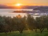 veduta-di-isola-al-tramonto-credits-java-ivancic