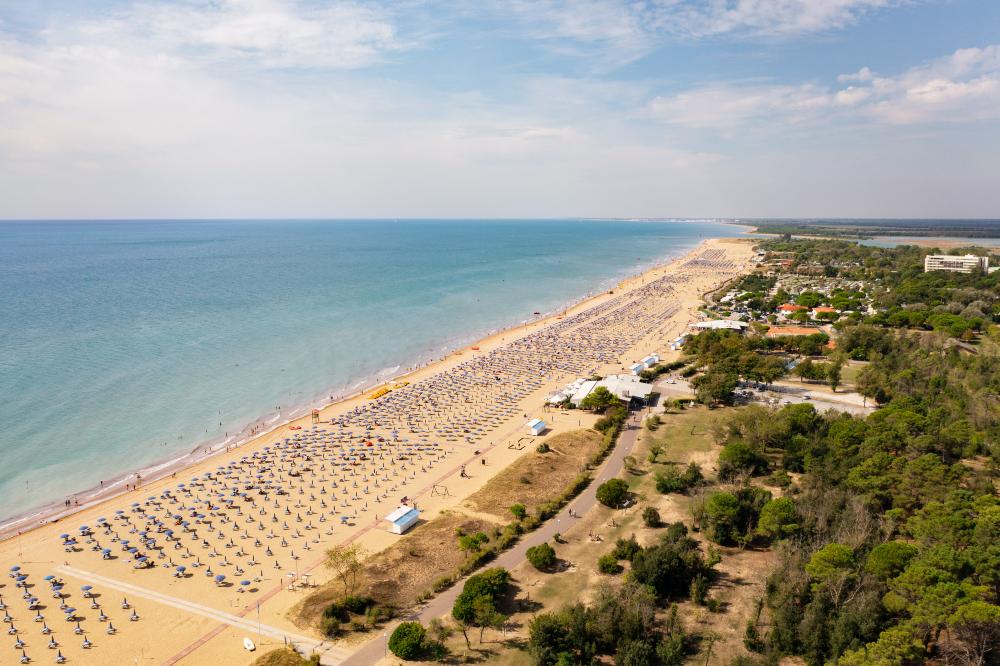 Bibione come Venice Beach: la spiaggia diventa fitness per tutta l'estate