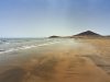 la-spiaggia-del-medano-a-tenerife-spesso-deserta