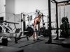 deadlift-stacchi-da-terra-i-deadlift-sono-un-altro-ottimo-esercizio-per-sviluppare-la-forza-e-la-potenza-della-parte-inferiore-del-corpo-nonch-la-forza-della-schiena-e-della-presa-quindi-braccia-e-spalle-sono-mirati-ai-tendini-del-ginocchio-ai-glutei-e-ai-muscoli-della-schiena-per-eseguire-un-deadlift-mettetevi-in-piedi-con-i-piedi-alla-larghezza-delle-spalle-e-le-punte-dei-piedi-rivolte-in-avanti-photo-by-anastase-maragosunsplash