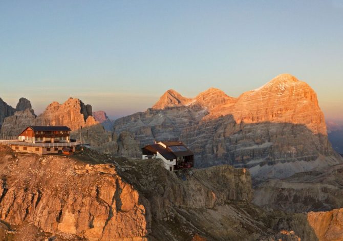 A Cortina l'estate è già iniziata, tra escursioni, mountain bike e relax