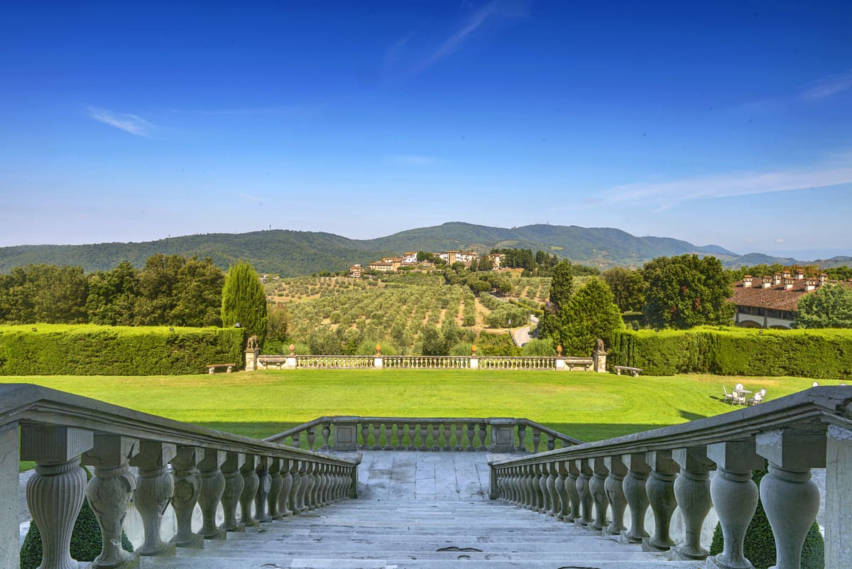 Prato e suoi trekking culturali tra vie storiche e ville medicee