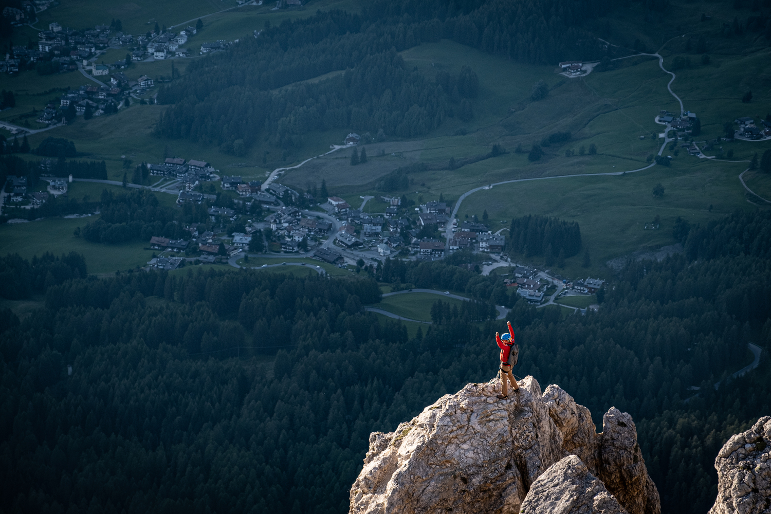 A Cortina l'estate è già iniziata, tra escursioni, mountain bike e relax