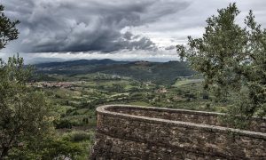 Prato e suoi trekking culturali tra vie storiche e ville medicee