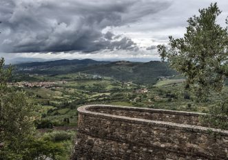 Prato e suoi trekking culturali tra vie storiche e ville medicee