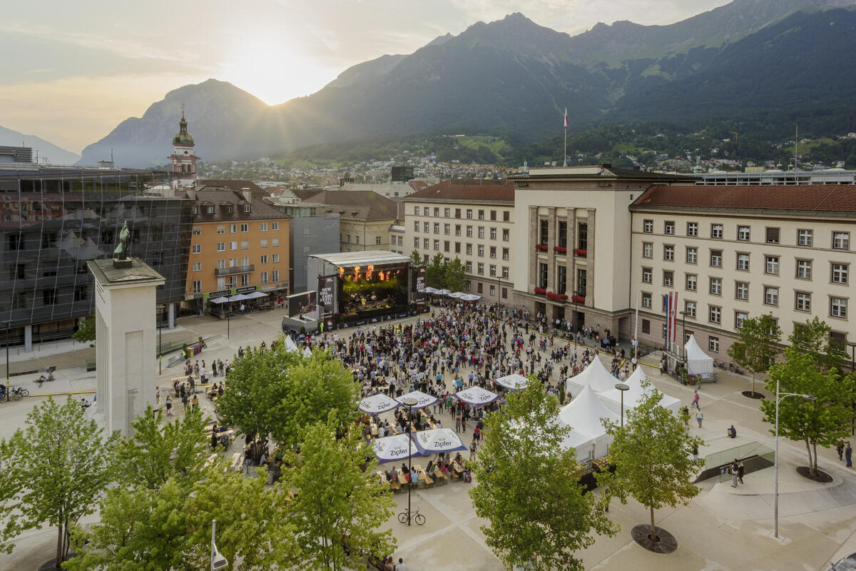 Vacanze a Innsbruck, nell'ambiente “alpino-urbano” del nord Tirolo