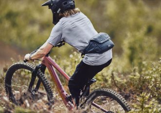 Thule Rail Hip pack 4L è il marsupio da bici che stavi cercando