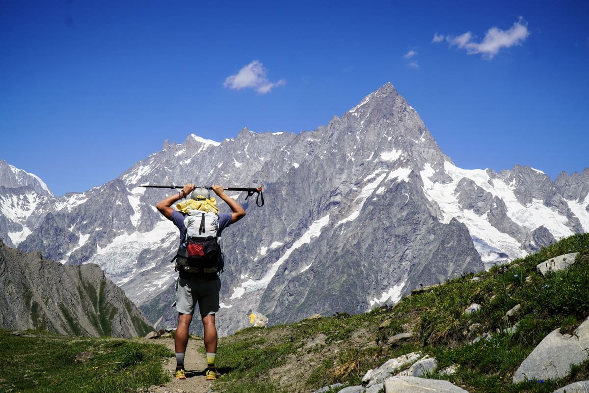 I tre prodotti indispensabili per il tuo primo cammino (e come non sbagliare a sceglierli)