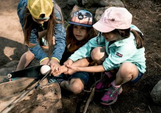 le-piste-di-biglie-della-val-verzasca-per-bambini