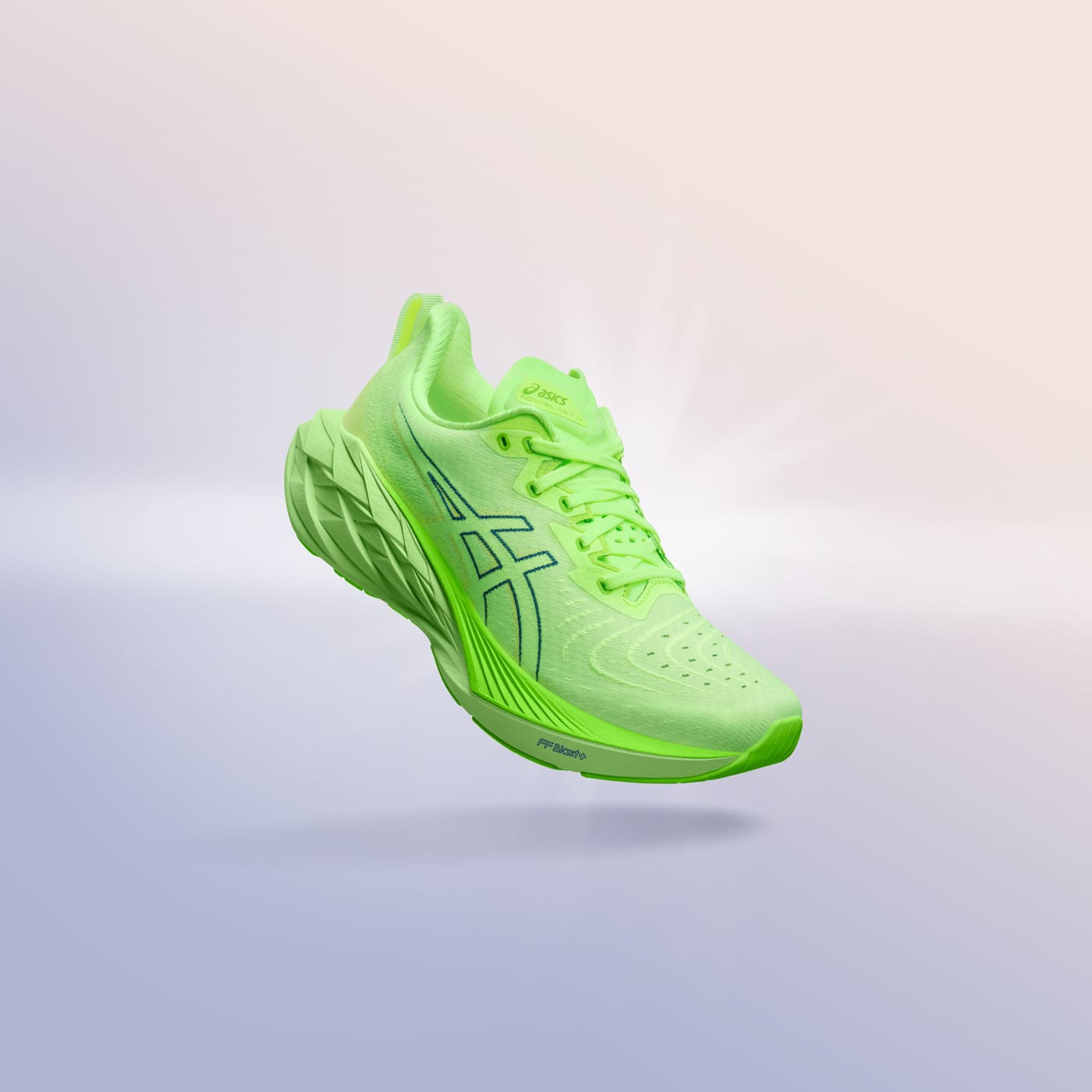 Asics Novablast 4, torna una delle scarpe da running più amate