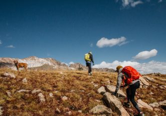 Lo speed hiking è la cosa migliore che puoi fare in autunno