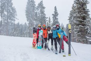 Distorsione al ginocchio sciando: cosa fare