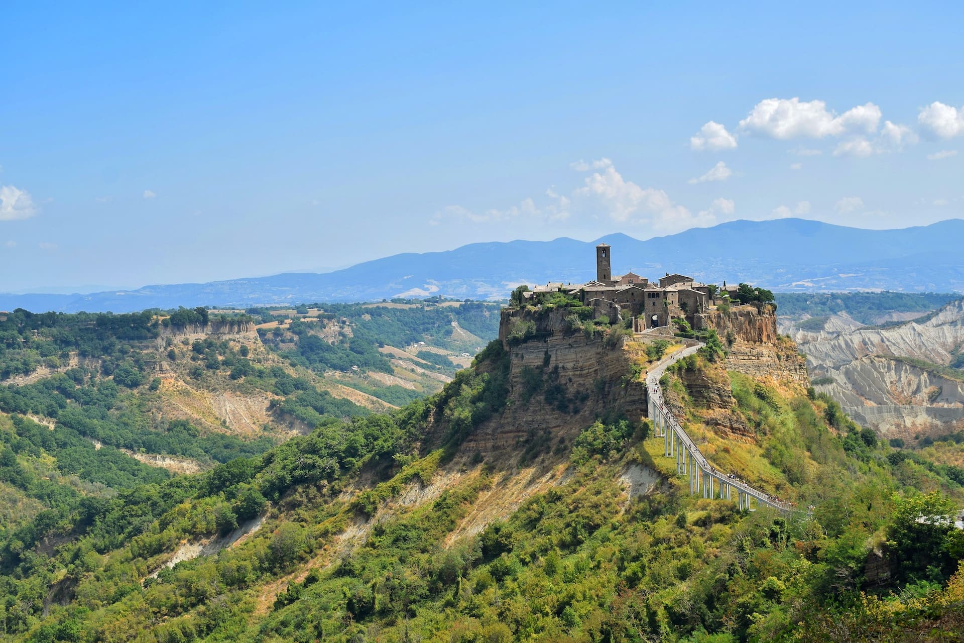 Volare in mongolfiera in Italia: 5 regioni per esperienze indimenticabili