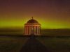 aurora-attorno-al-mussenden-temple-e-downhill-beach-londonderry