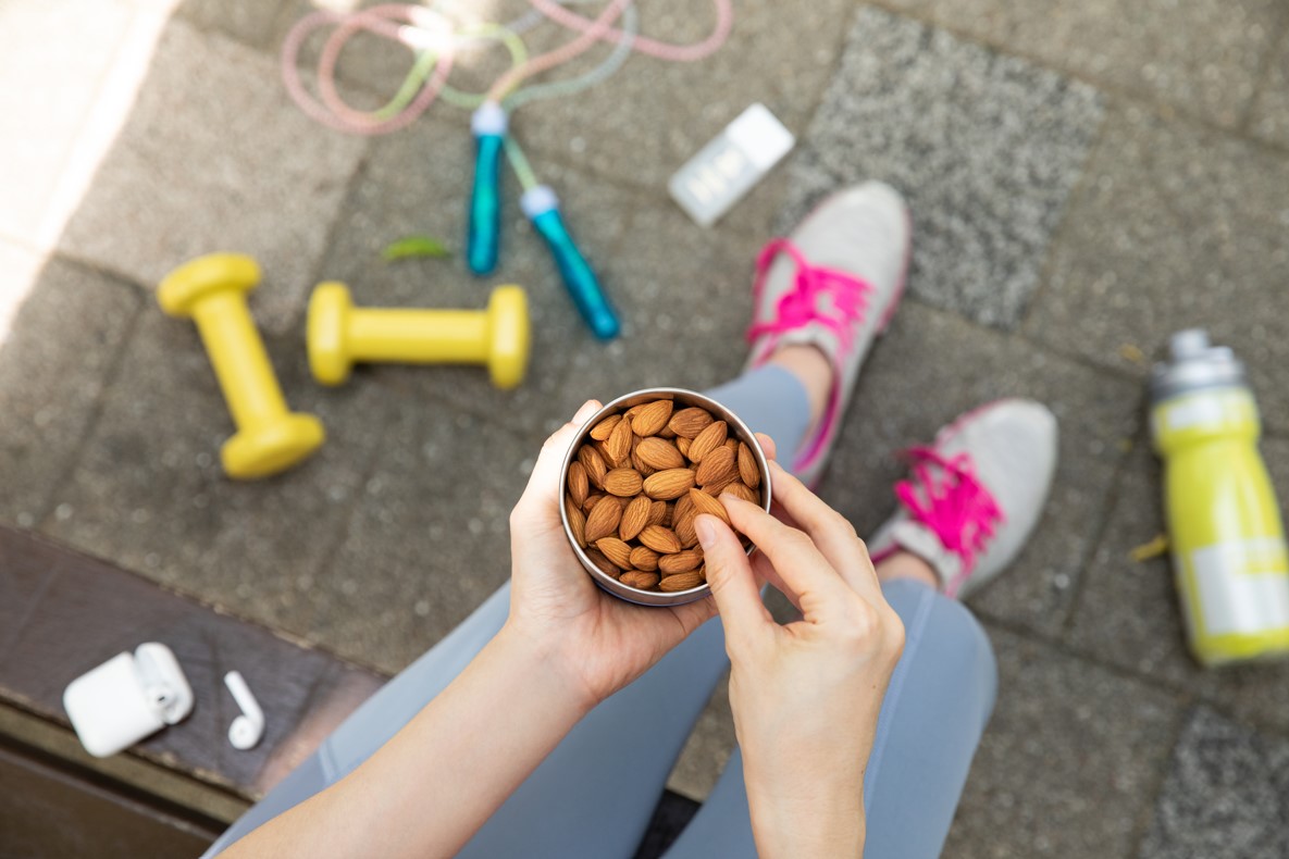 Mandorle e sport: perché sono lo snack ideale