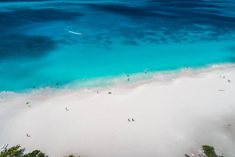 la spiaggia più bella dei caraibi è eagle beach ad aruba? le foto