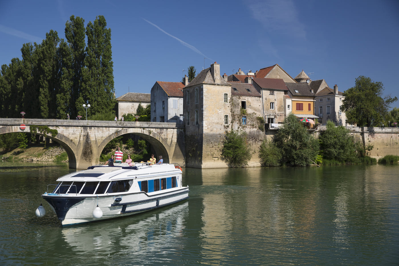 Pasqua e ponti di Primavera in houseboat lungo fiumi e canali di Francia e Italia