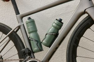 CamelBak Podium Titanium e Steel: le nuove versioni delle borracce termiche da bici