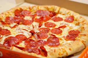 Una fetta di pizza al giorno, ecco cosa succede al tuo corpo