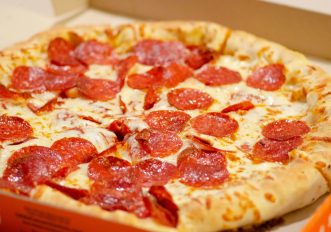 Una fetta di pizza al giorno, ecco cosa succede al tuo corpo
