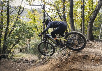 Haibike HYBE 10.5: l'e-MTB con motore Yamaha per gare all-mountain