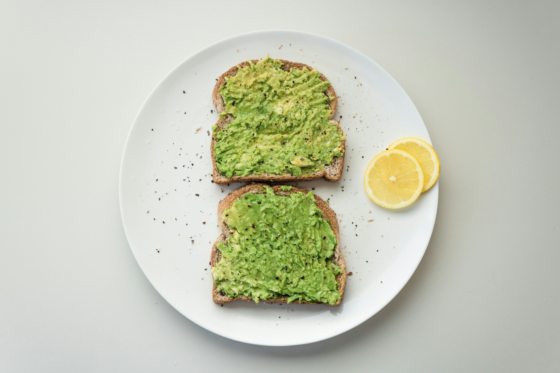 Avocado Toast: la colazione che dovresti fare più spesso
