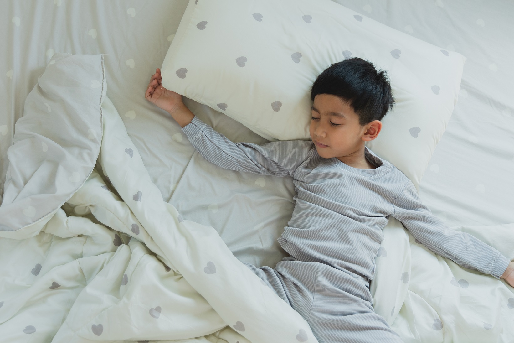 Perché il bruxismo del sonno nei bambini è un problema