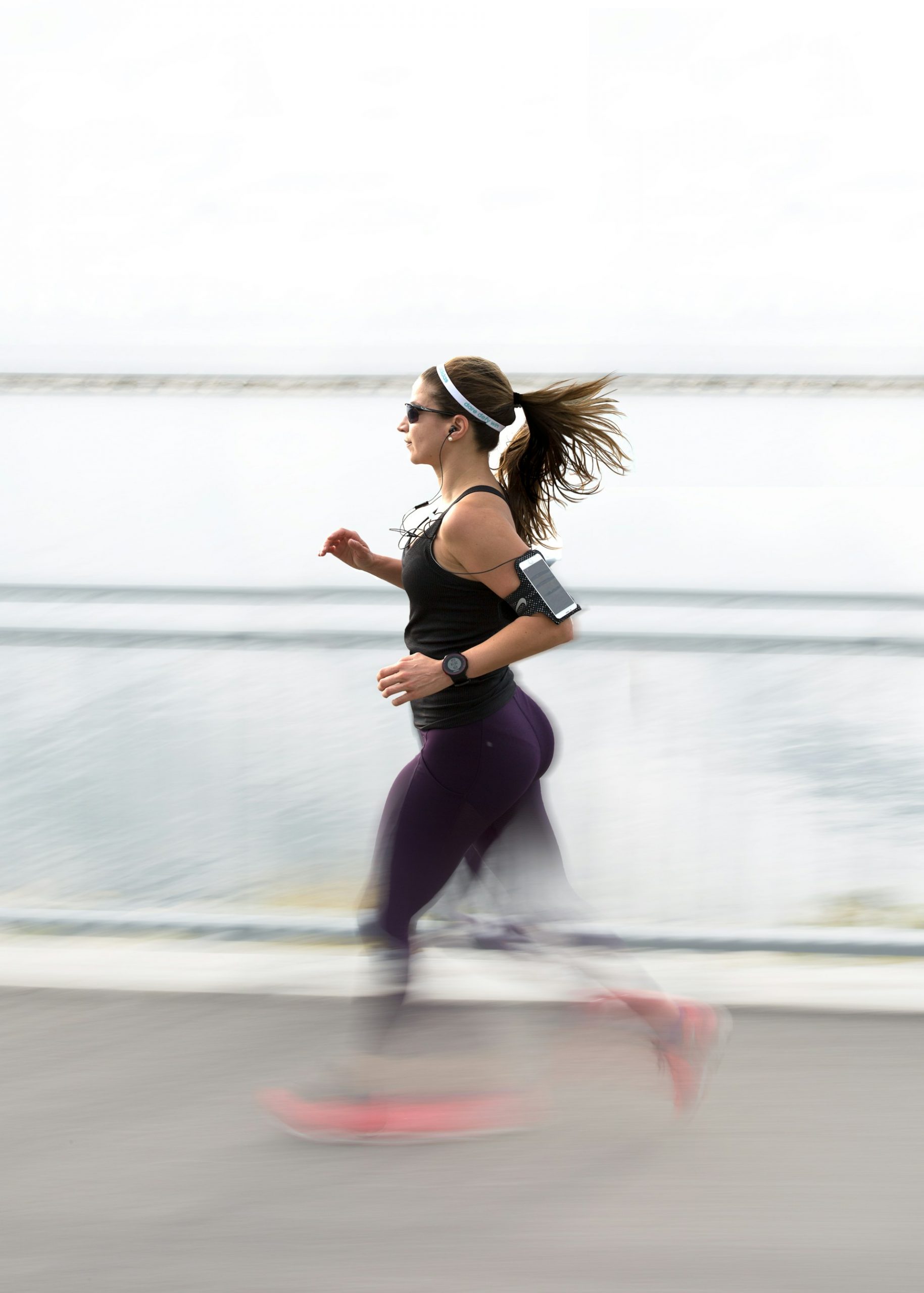 Queste 6 cose non ti servono assolutamente per correre
