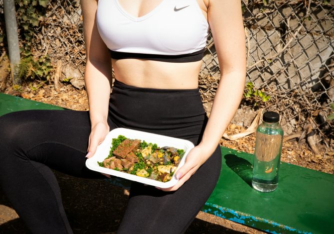 Poco ma spesso oppure 3 pasti completi? Come mangiare per avere sempre energia