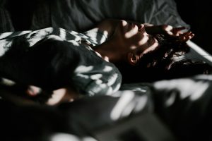 Non riesci a dormire per il grande caldo? Prova con questi rimedi