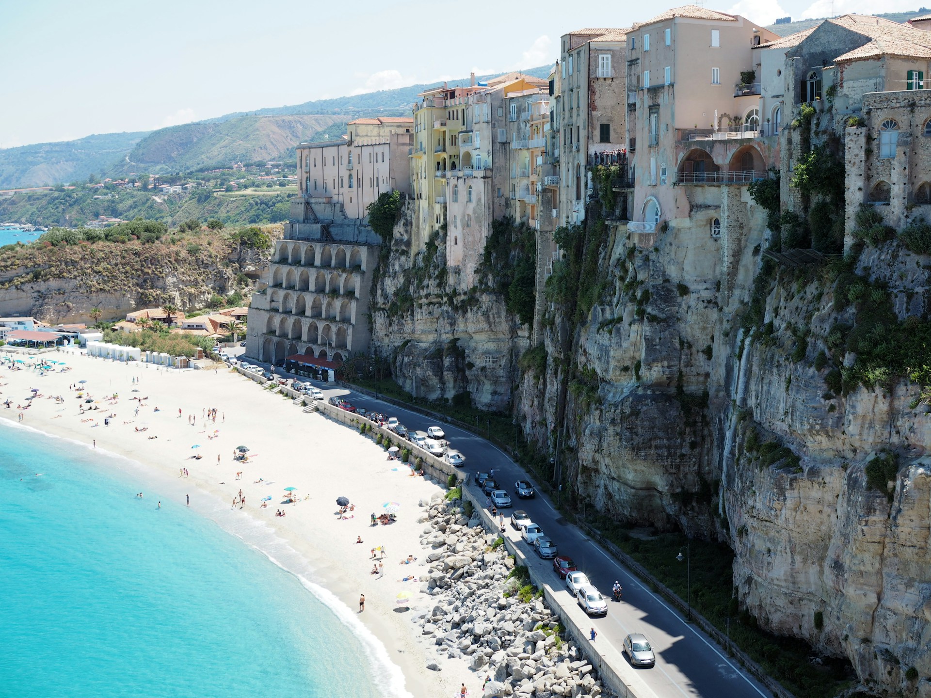 Nella costa tirrenica della Calabria ci sono spiagge perfette per ammirare il sole che tramonta