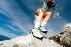 Questa scarpa da escursioni Ribelle è perfetta per gli avventurieri moderni