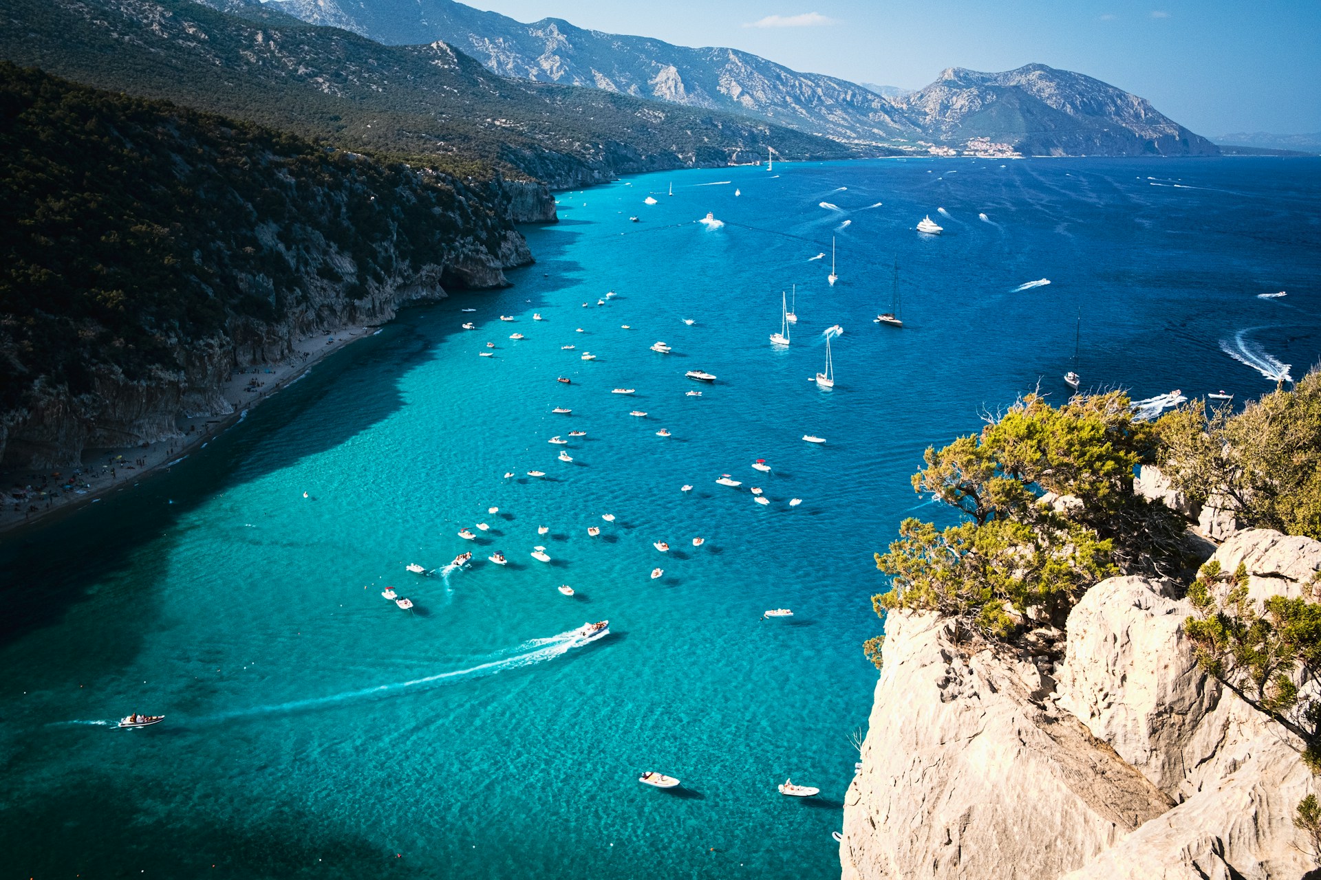 Questo lato della Sardegna è un paradiso per gli amanti delle spiagge selvagge e dell'avventura
