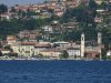 cernobbio-tra-ville-eleganti-e-giardini-silenziosi-lautunno-avvolge-il-lago-di-colori-intensi-e-ogni-riflesso-sullacqua-racconta-storie-sospese-nel-tempo