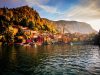varenna-un-borgo-romantico-affacciato-sul-lago-di-como-dove-i-vicoli-colorati-e-i-giardini-dorati-dallautunno-creano-unatmosfera-senza-tempo