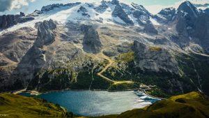 Lago di Fedaia in autunno