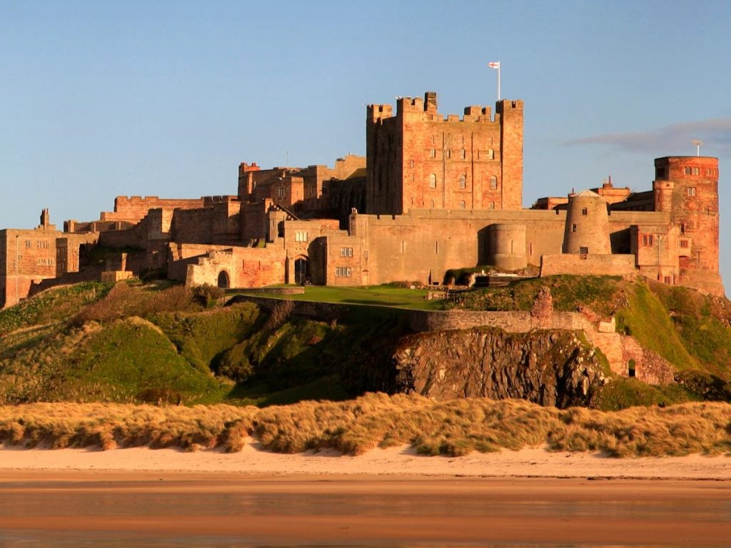 Bamburgh, spiaggia e castello